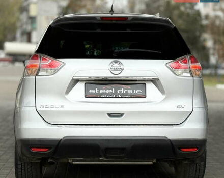 Сірий Ніссан Rogue, об'ємом двигуна 2.49 л та пробігом 176 тис. км за 14199 $, фото 3 на Automoto.ua