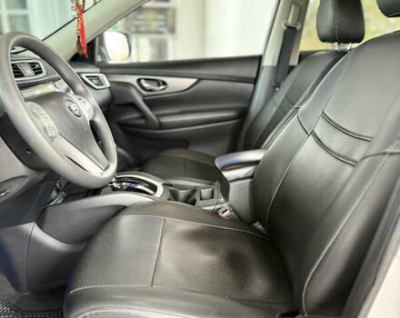 Сірий Ніссан Rogue, об'ємом двигуна 2.49 л та пробігом 176 тис. км за 14199 $, фото 6 на Automoto.ua