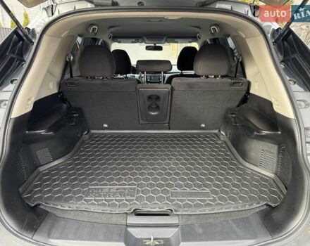 Сірий Ніссан Rogue, об'ємом двигуна 2.49 л та пробігом 160 тис. км за 11000 $, фото 16 на Automoto.ua