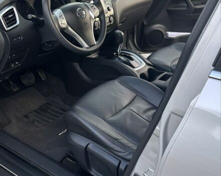 Серый Ниссан Rogue, объемом двигателя 2.5 л и пробегом 300 тыс. км за 9900 $, фото 15 на Automoto.ua