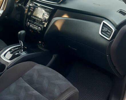 Серый Ниссан Rogue, объемом двигателя 2.5 л и пробегом 175 тыс. км за 11500 $, фото 12 на Automoto.ua
