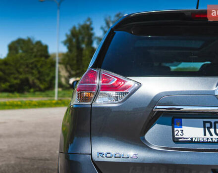 Серый Ниссан Rogue, объемом двигателя 2.5 л и пробегом 168 тыс. км за 13300 $, фото 7 на Automoto.ua