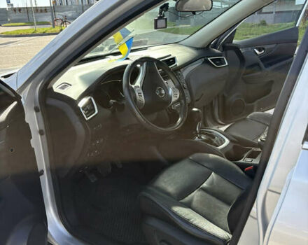 Серый Ниссан Rogue, объемом двигателя 2.49 л и пробегом 189 тыс. км за 12750 $, фото 13 на Automoto.ua