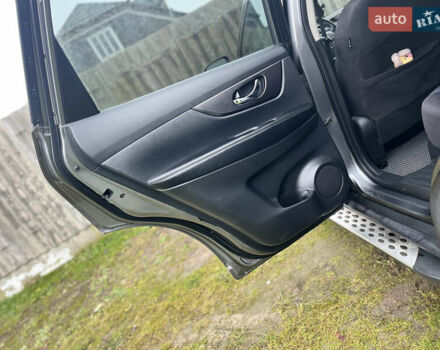 Сірий Ніссан Rogue, об'ємом двигуна 2.49 л та пробігом 209 тис. км за 11300 $, фото 50 на Automoto.ua