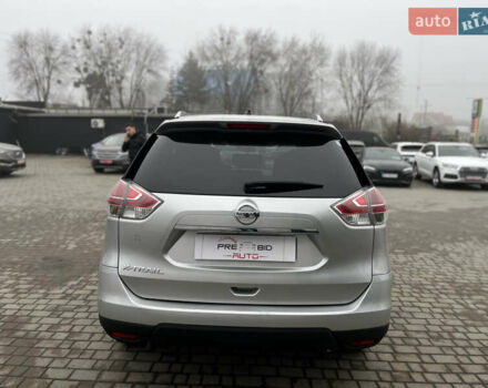 Сірий Ніссан Rogue, об'ємом двигуна 2.5 л та пробігом 163 тис. км за 12300 $, фото 4 на Automoto.ua