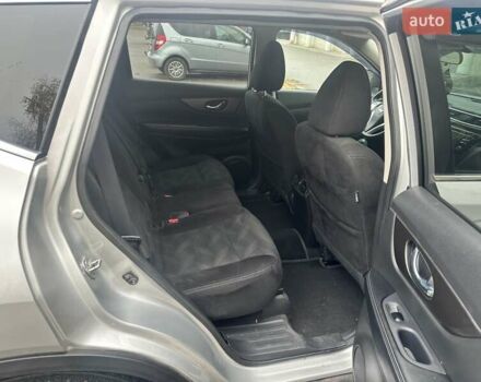 Сірий Ніссан Rogue, об'ємом двигуна 2.5 л та пробігом 168 тис. км за 10500 $, фото 4 на Automoto.ua