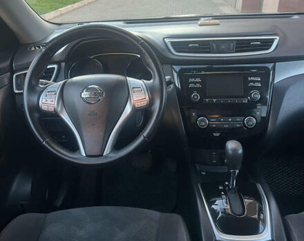 Серый Ниссан Rogue, объемом двигателя 2.5 л и пробегом 194 тыс. км за 12500 $, фото 3 на Automoto.ua