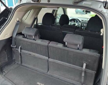 Серый Ниссан Rogue, объемом двигателя 2.49 л и пробегом 112 тыс. км за 12500 $, фото 22 на Automoto.ua