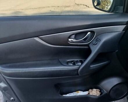 Серый Ниссан Rogue, объемом двигателя 2.5 л и пробегом 196 тыс. км за 11300 $, фото 6 на Automoto.ua