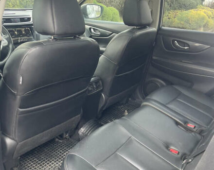 Серый Ниссан Rogue, объемом двигателя 2.5 л и пробегом 162 тыс. км за 13800 $, фото 5 на Automoto.ua