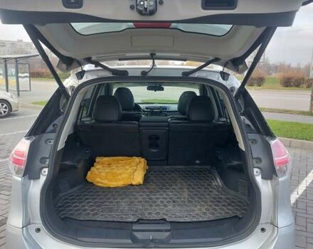 Серый Ниссан Rogue, объемом двигателя 2.5 л и пробегом 133 тыс. км за 14000 $, фото 6 на Automoto.ua