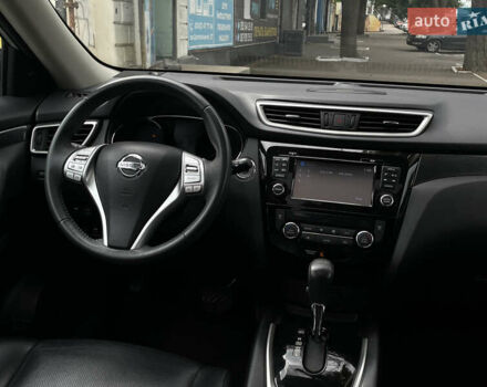 Серый Ниссан Rogue, объемом двигателя 2.5 л и пробегом 215 тыс. км за 13600 $, фото 25 на Automoto.ua