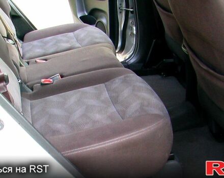 Сірий Ніссан Rogue, об'ємом двигуна 2.5 л та пробігом 205 тис. км за 11700 $, фото 5 на Automoto.ua