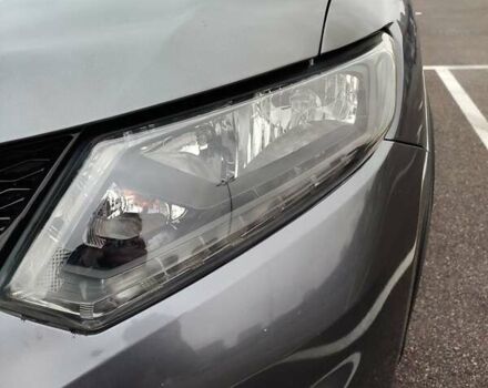 Серый Ниссан Rogue, объемом двигателя 2.49 л и пробегом 112 тыс. км за 12500 $, фото 5 на Automoto.ua