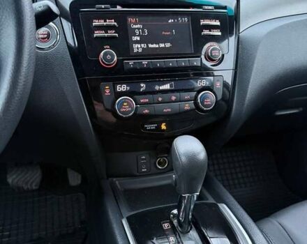 Серый Ниссан Rogue, объемом двигателя 2.5 л и пробегом 160 тыс. км за 11500 $, фото 16 на Automoto.ua