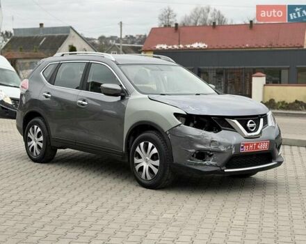 Серый Ниссан Rogue, объемом двигателя 2.5 л и пробегом 140 тыс. км за 8250 $, фото 2 на Automoto.ua