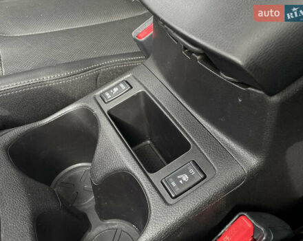 Серый Ниссан Rogue, объемом двигателя 2.5 л и пробегом 215 тыс. км за 13600 $, фото 24 на Automoto.ua