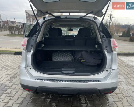 Серый Ниссан Rogue, объемом двигателя 0 л и пробегом 195 тыс. км за 11700 $, фото 1 на Automoto.ua