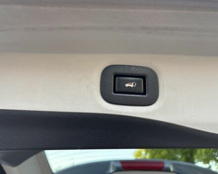 Серый Ниссан Rogue, объемом двигателя 2.5 л и пробегом 192 тыс. км за 12500 $, фото 13 на Automoto.ua