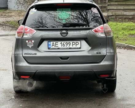 Серый Ниссан Rogue, объемом двигателя 2.5 л и пробегом 208 тыс. км за 12700 $, фото 10 на Automoto.ua
