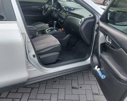 Серый Ниссан Rogue, объемом двигателя 2.5 л и пробегом 133 тыс. км за 14000 $, фото 13 на Automoto.ua