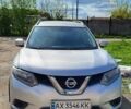 Серый Ниссан Rogue, объемом двигателя 2.49 л и пробегом 155 тыс. км за 12400 $, фото 1 на Automoto.ua