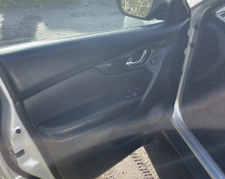 Сірий Ніссан Rogue, об'ємом двигуна 2.49 л та пробігом 220 тис. км за 10900 $, фото 6 на Automoto.ua