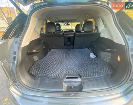 Серый Ниссан Rogue, объемом двигателя 2.49 л и пробегом 171 тыс. км за 15500 $, фото 5 на Automoto.ua