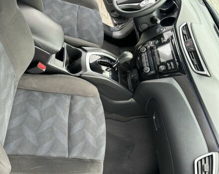 Сірий Ніссан Rogue, об'ємом двигуна 2.5 л та пробігом 150 тис. км за 11900 $, фото 11 на Automoto.ua