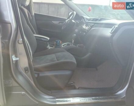 Сірий Ніссан Rogue, об'ємом двигуна 2.49 л та пробігом 137 тис. км за 13500 $, фото 32 на Automoto.ua