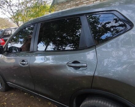 Сірий Ніссан Rogue, об'ємом двигуна 2.5 л та пробігом 209 тис. км за 12200 $, фото 5 на Automoto.ua