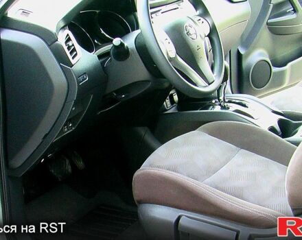 Сірий Ніссан Rogue, об'ємом двигуна 2.5 л та пробігом 205 тис. км за 11700 $, фото 11 на Automoto.ua