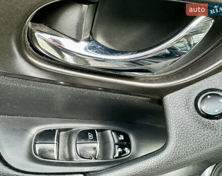 Сірий Ніссан Rogue, об'ємом двигуна 2.49 л та пробігом 170 тис. км за 13999 $, фото 14 на Automoto.ua