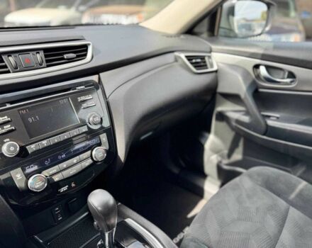 Серый Ниссан Rogue, объемом двигателя 2.5 л и пробегом 232 тыс. км за 12600 $, фото 12 на Automoto.ua