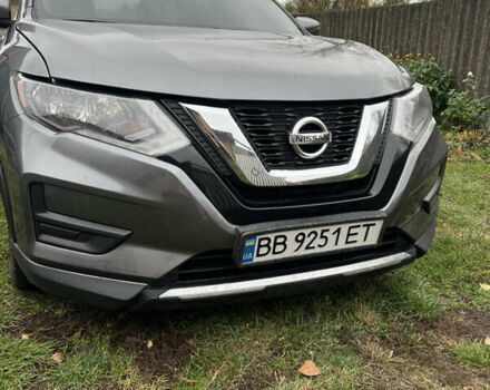 Серый Ниссан Rogue, объемом двигателя 2.49 л и пробегом 170 тыс. км за 16000 $, фото 1 на Automoto.ua