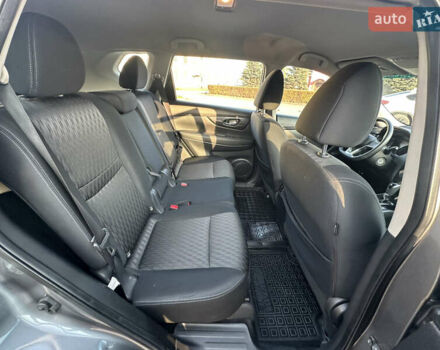 Серый Ниссан Rogue, объемом двигателя 2.49 л и пробегом 206 тыс. км за 12999 $, фото 19 на Automoto.ua