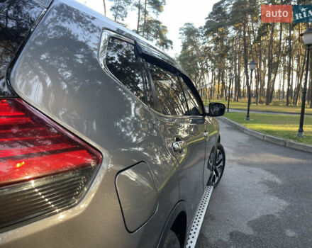 Серый Ниссан Rogue, объемом двигателя 2.5 л и пробегом 112 тыс. км за 13400 $, фото 6 на Automoto.ua