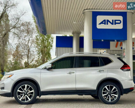 Серый Ниссан Rogue, объемом двигателя 2.49 л и пробегом 157 тыс. км за 13799 $, фото 4 на Automoto.ua