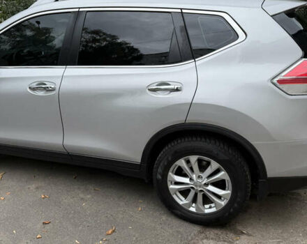 Серый Ниссан Rogue, объемом двигателя 2.49 л и пробегом 172 тыс. км за 13500 $, фото 4 на Automoto.ua