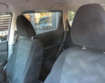 Сірий Ніссан Rogue, об'ємом двигуна 2.5 л та пробігом 105 тис. км за 12500 $, фото 13 на Automoto.ua