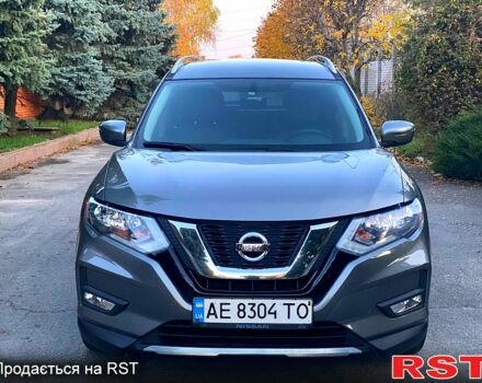 Серый Ниссан Rogue, объемом двигателя 2.5 л и пробегом 165 тыс. км за 13500 $, фото 3 на Automoto.ua
