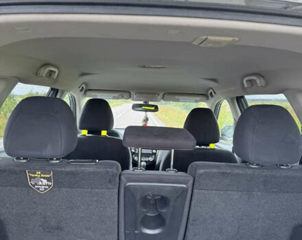 Серый Ниссан Rogue, объемом двигателя 2.49 л и пробегом 122 тыс. км за 14000 $, фото 9 на Automoto.ua