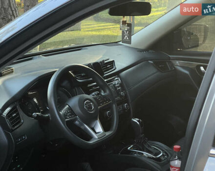 Серый Ниссан Rogue, объемом двигателя 2.5 л и пробегом 112 тыс. км за 13400 $, фото 8 на Automoto.ua