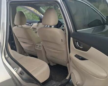 Серый Ниссан Rogue, объемом двигателя 2.5 л и пробегом 112 тыс. км за 12500 $, фото 7 на Automoto.ua