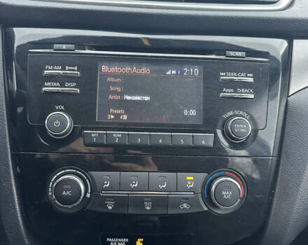 Сірий Ніссан Rogue, об'ємом двигуна 2.49 л та пробігом 135 тис. км за 12000 $, фото 5 на Automoto.ua