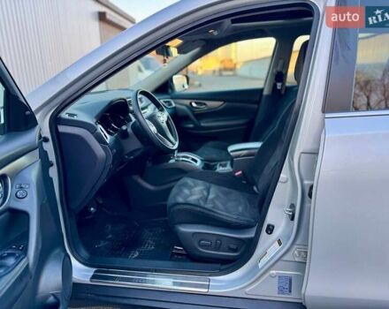 Серый Ниссан Rogue, объемом двигателя 2.5 л и пробегом 113 тыс. км за 13500 $, фото 17 на Automoto.ua