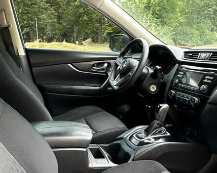 Серый Ниссан Rogue, объемом двигателя 2.49 л и пробегом 77 тыс. км за 13200 $, фото 13 на Automoto.ua