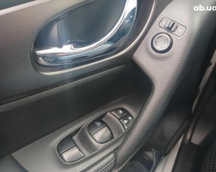 Серый Ниссан Rogue, объемом двигателя 2.5 л и пробегом 148 тыс. км за 12990 $, фото 10 на Automoto.ua