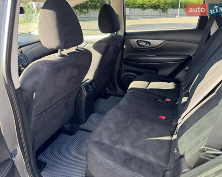 Сірий Ніссан Rogue, об'ємом двигуна 2.49 л та пробігом 155 тис. км за 14000 $, фото 6 на Automoto.ua