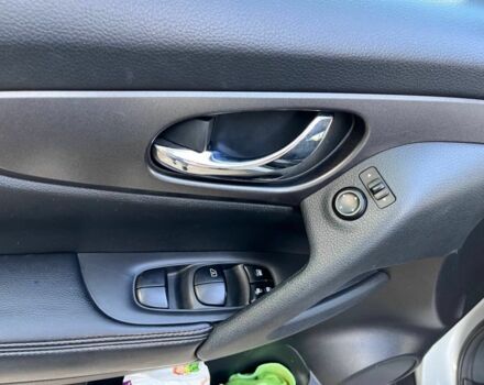 Серый Ниссан Rogue, объемом двигателя 2.5 л и пробегом 112 тыс. км за 12700 $, фото 13 на Automoto.ua